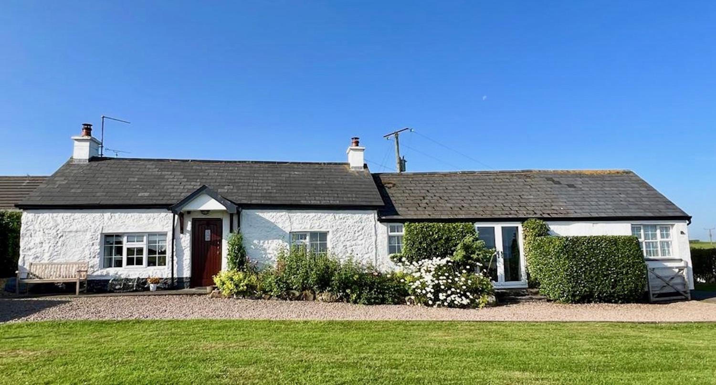 Tornaroan Cottage view 3