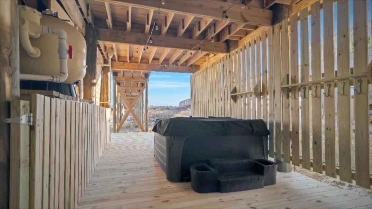 BeachFront 8Bedrooms Lemonshello