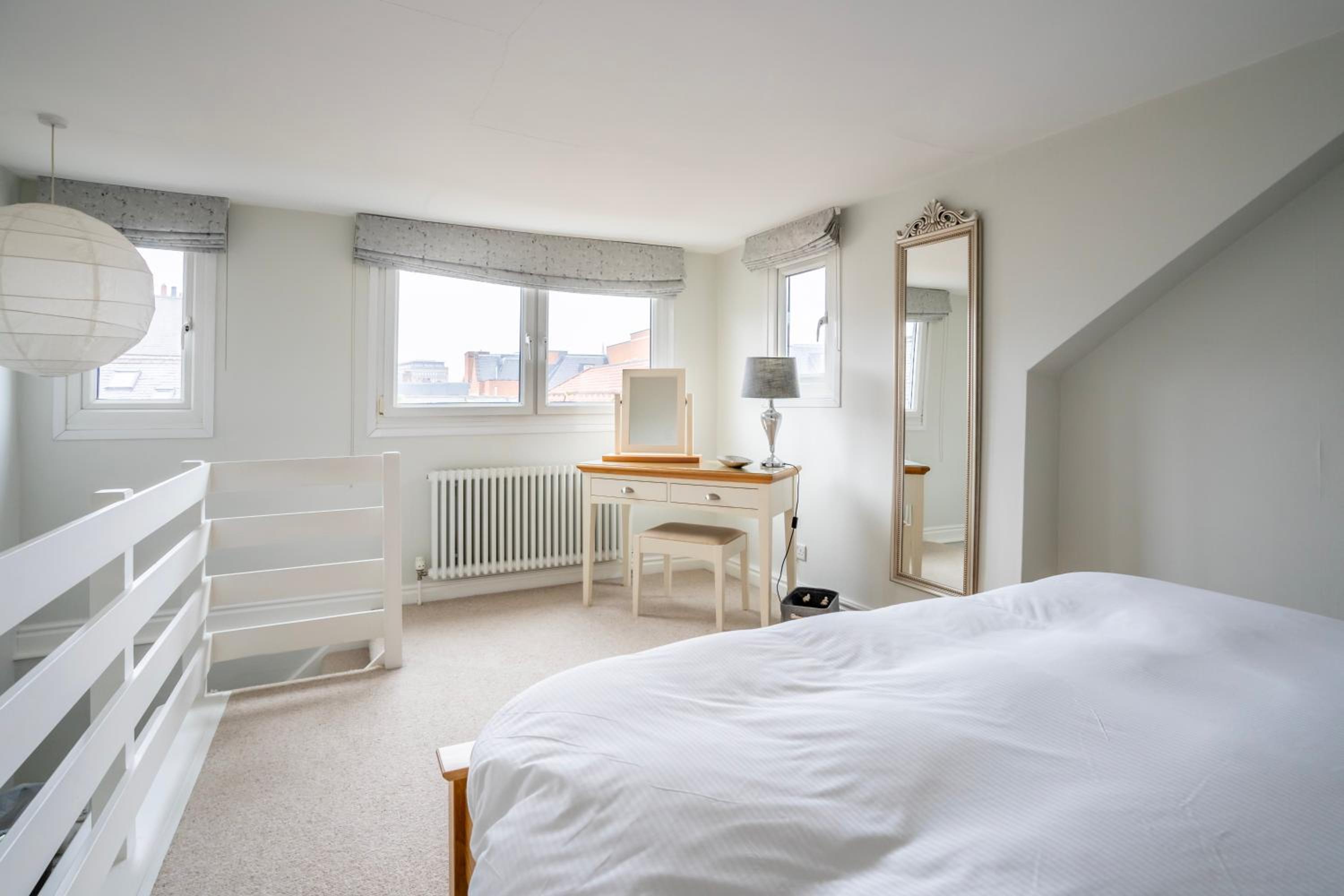 22 Buckingham Street view 4
