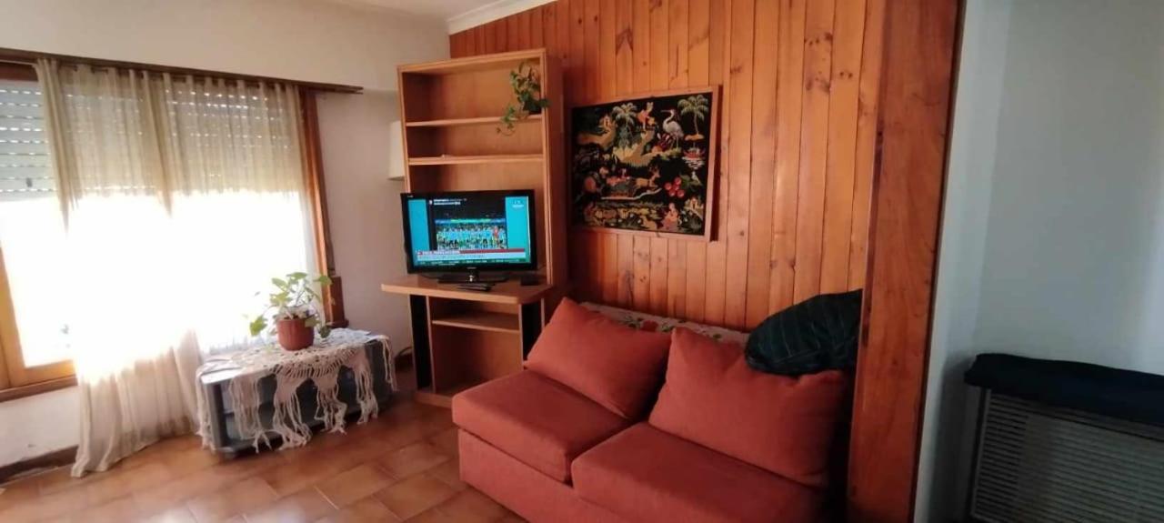 Casa, quincho, garage y parque.apta 10 personas