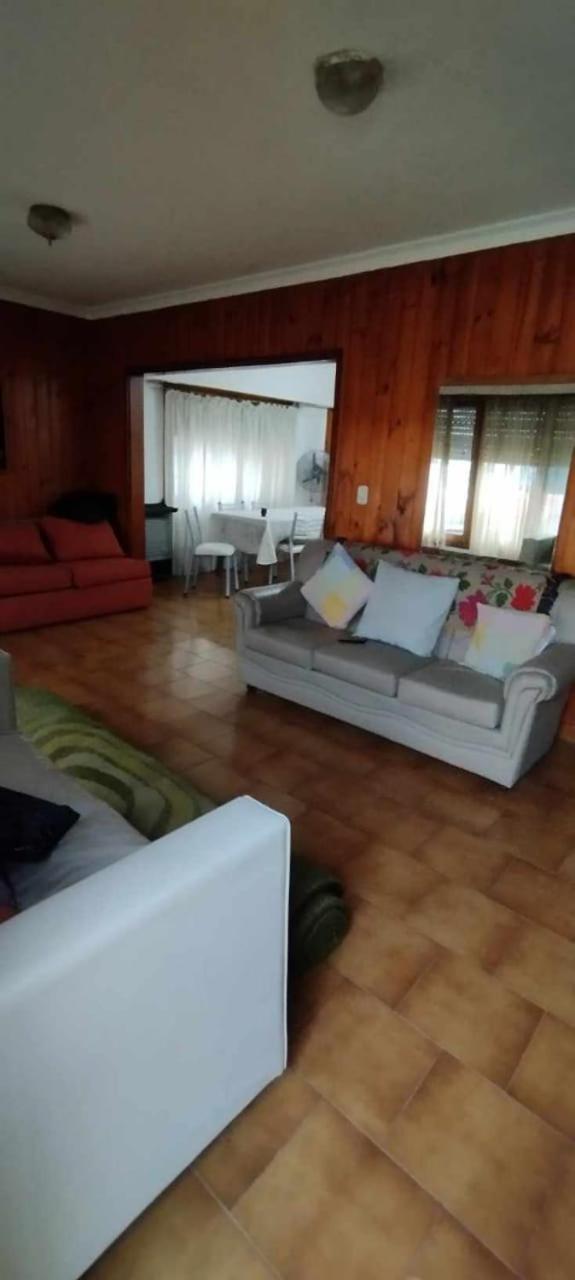 Casa, quincho, garage y parque.apta 10 personas