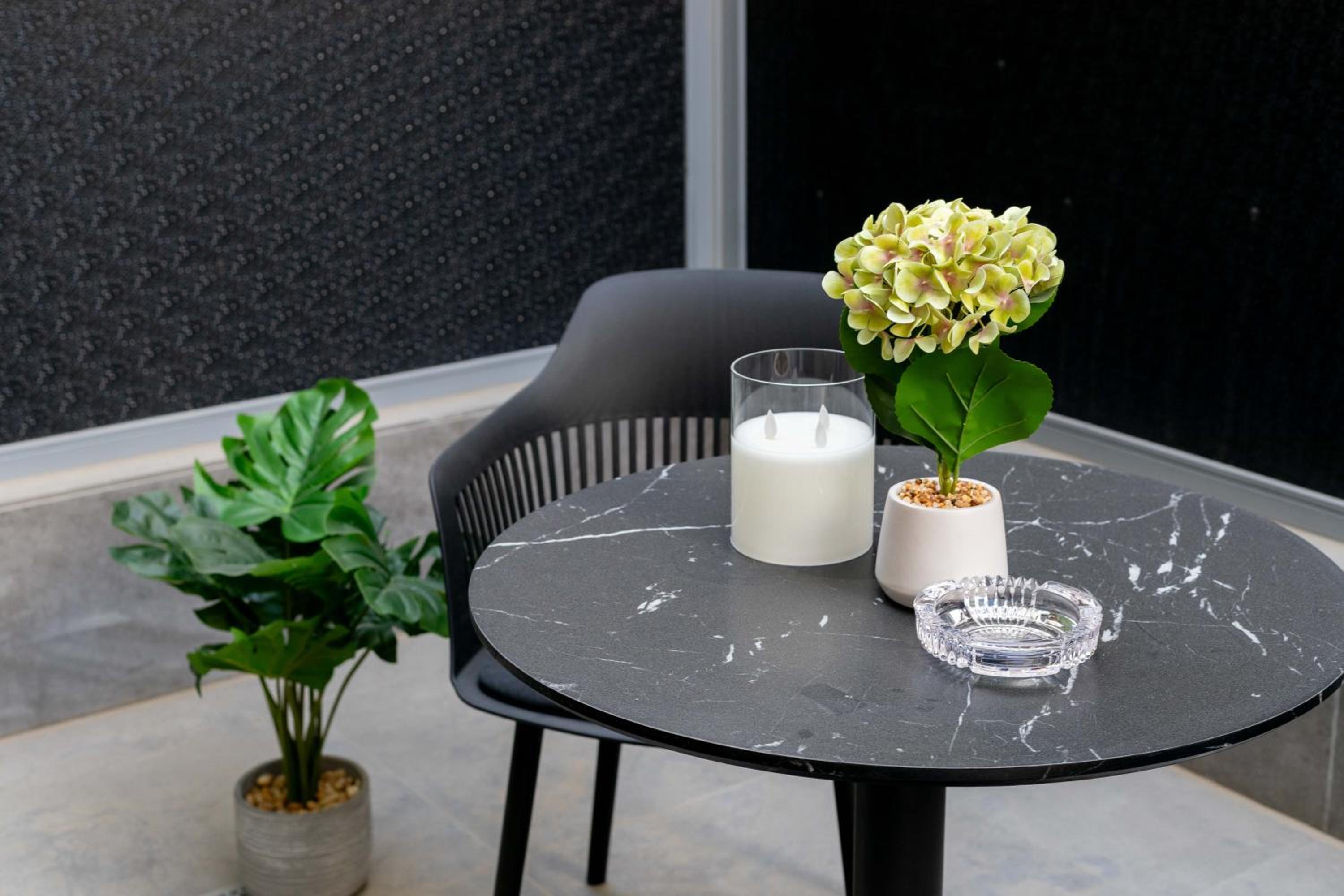 Al Yasmin Apartment