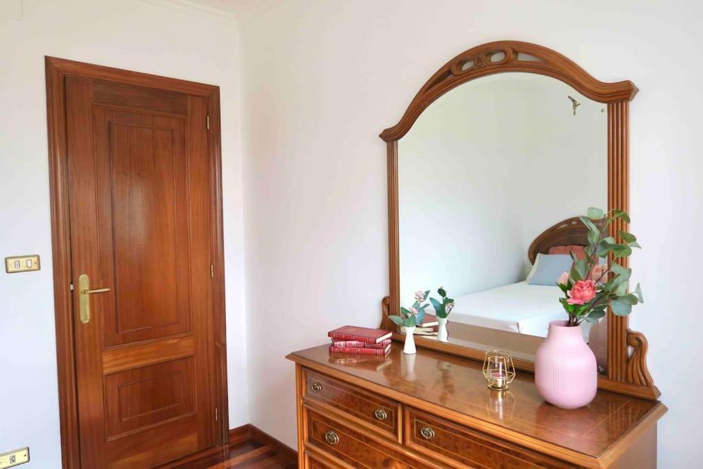 Villa Airexe. Chalet con piscina y tenis en la Ribeira Sacra view 2