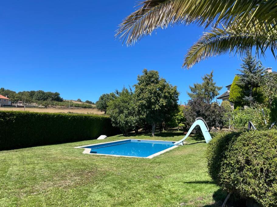 Villa Airexe. Chalet con piscina y tenis en la Ribeira Sacra view 5