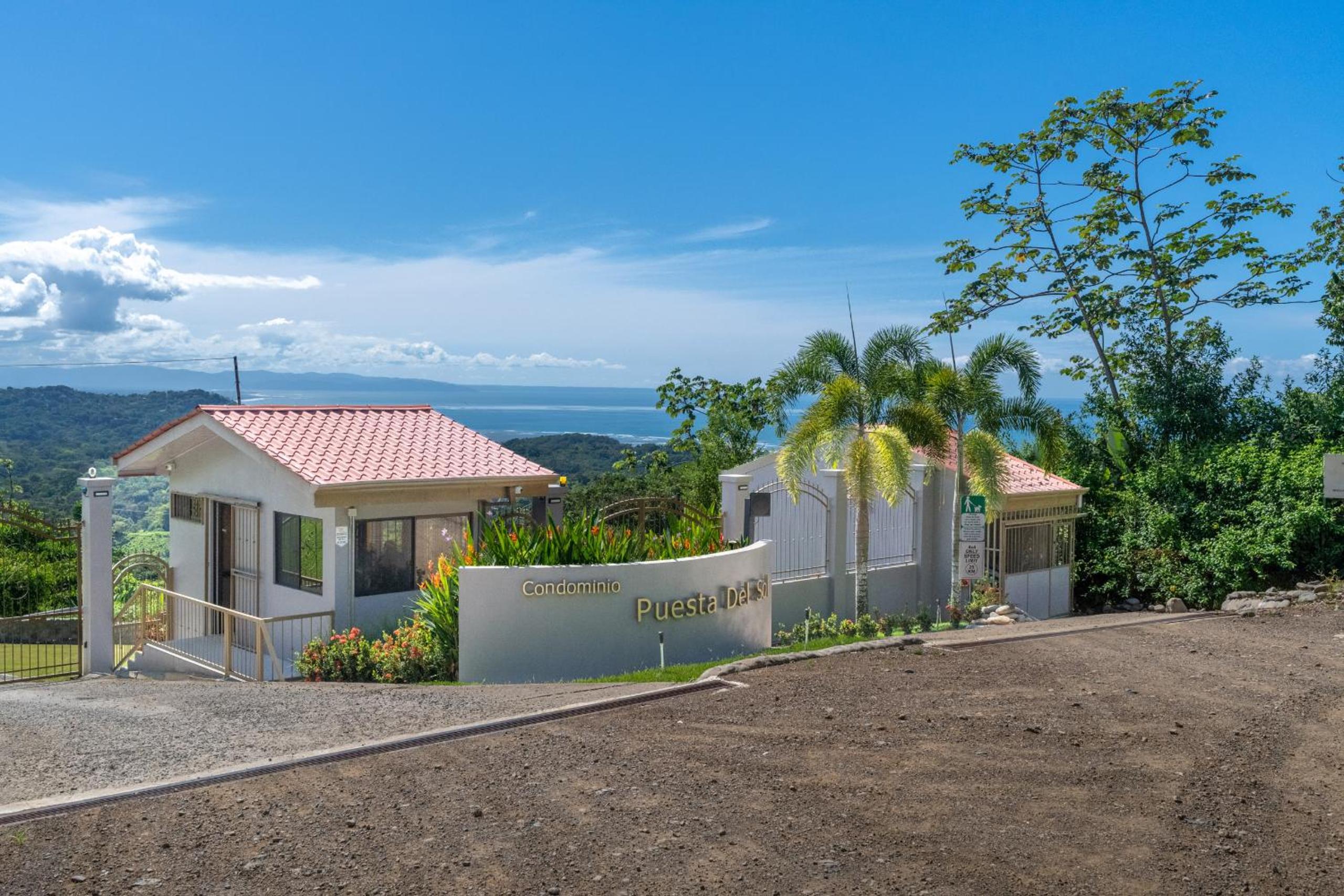 Villa Roca Ocean to Mountain Views - by Pura Villas