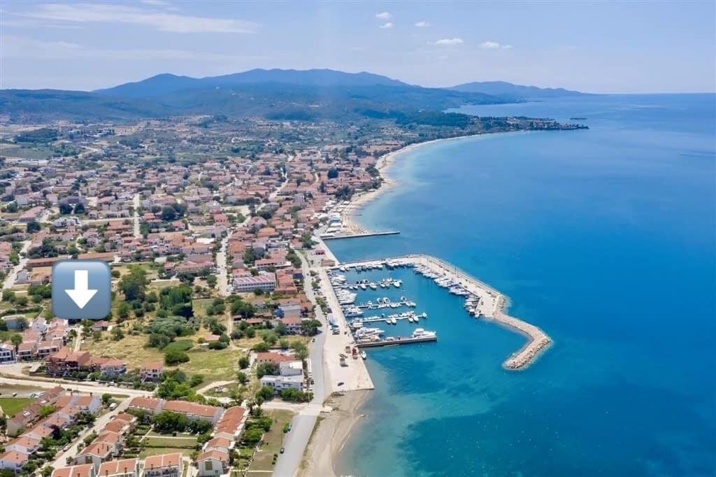 Anna-Nikiti view 3
