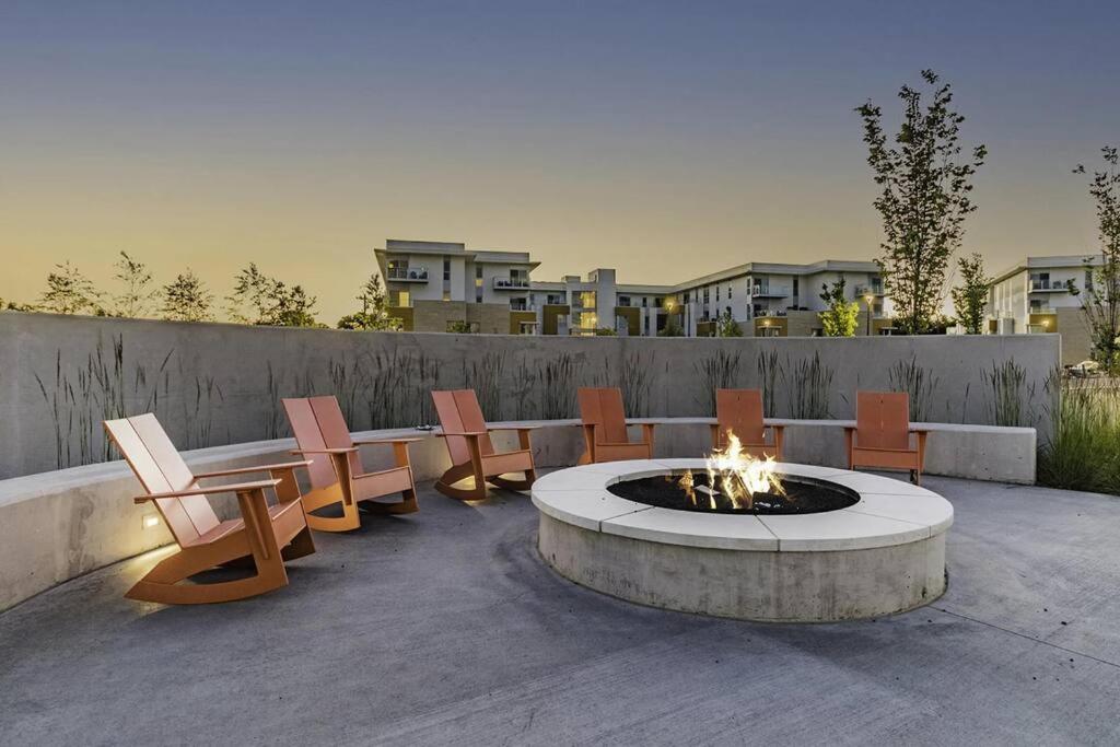 Dream Stay Near Crystal Bridges Museum & Amazeum view 5