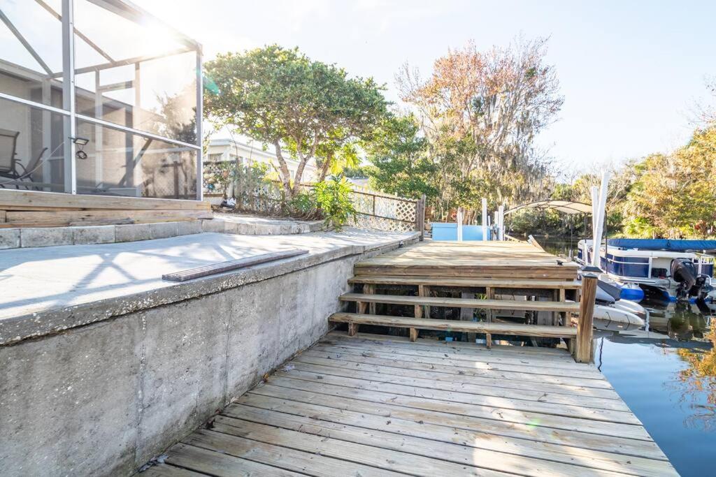 Mermaid Cove Cottage - Canal Front view 3
