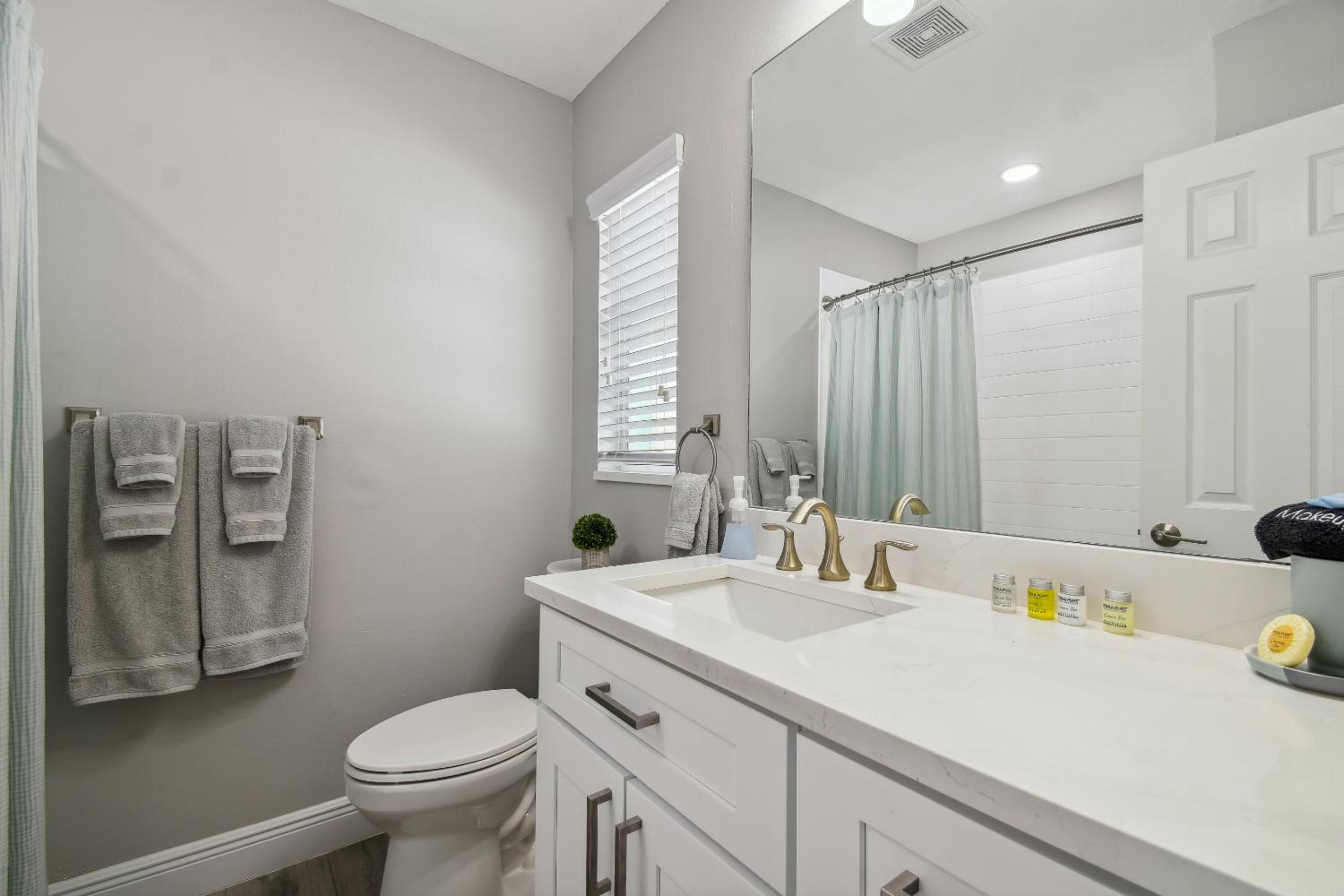 Lake House Westchase area. Heated Pool Waterfront! view 5