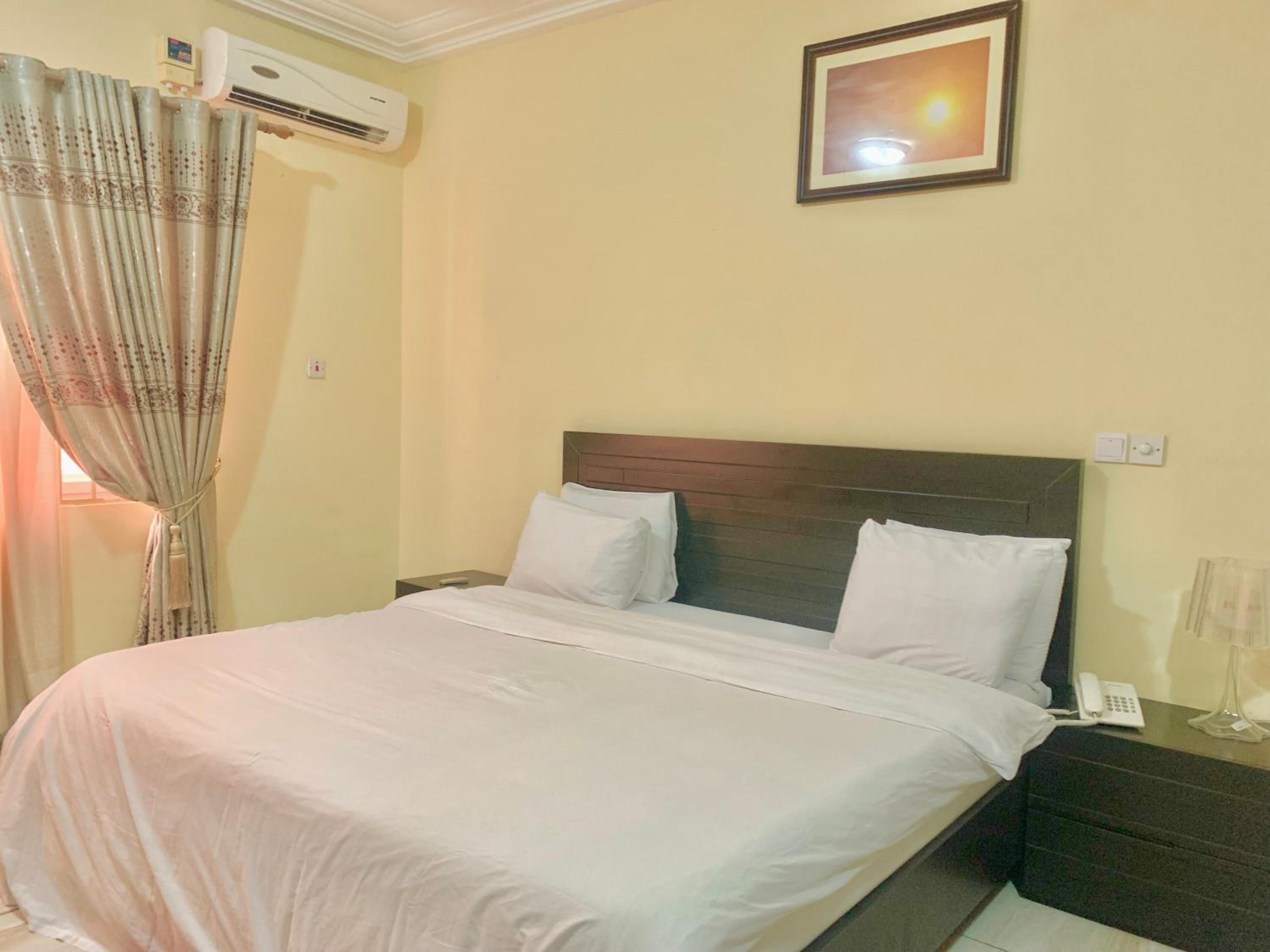 Royals 2 bedrooms Luxury view 3