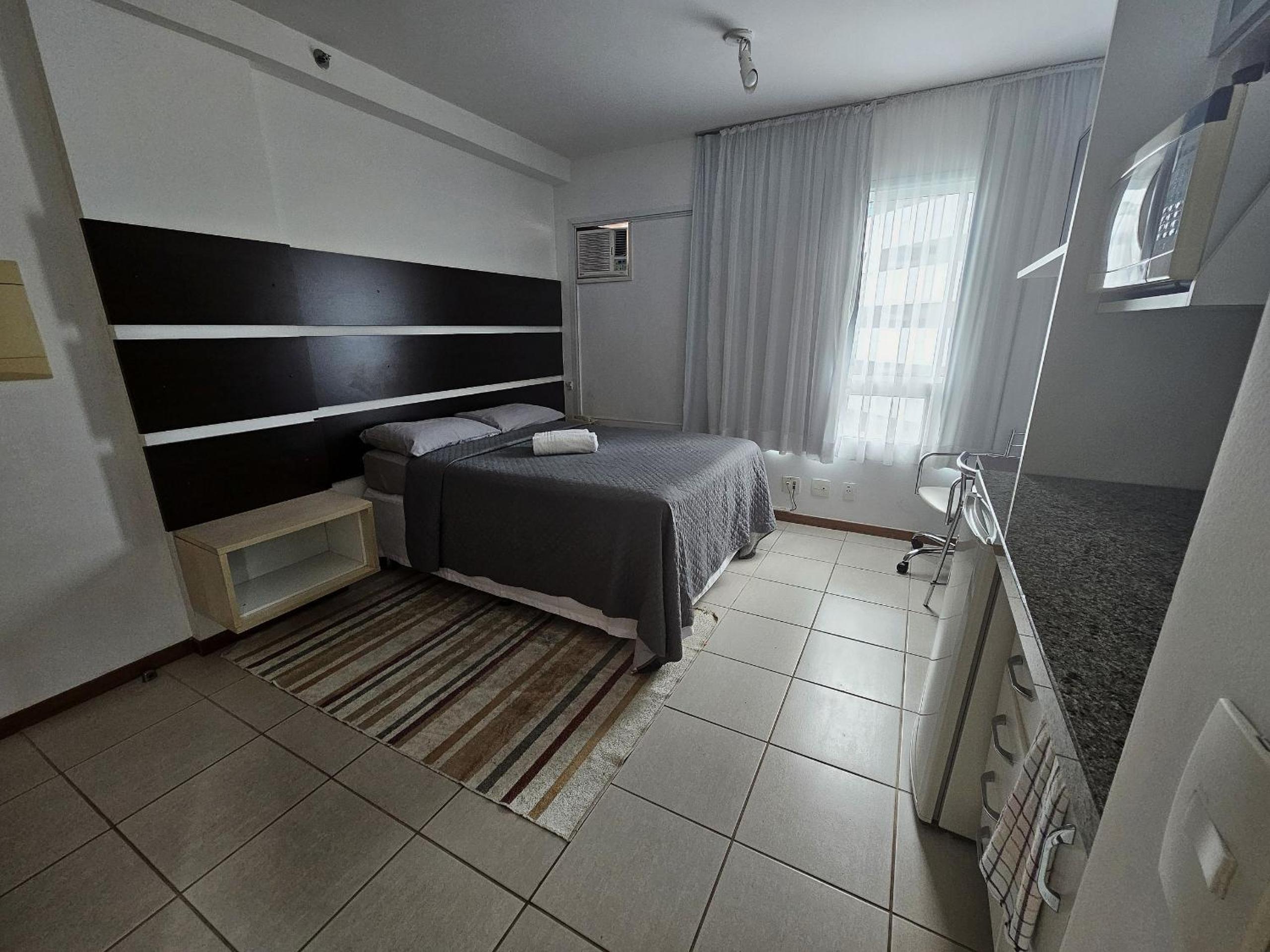 B1415 Flat próx a esplanada dos ministérios
