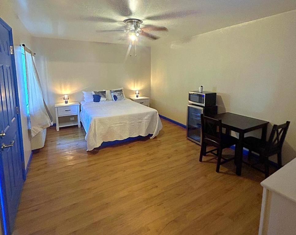 Cozy Bear Inn