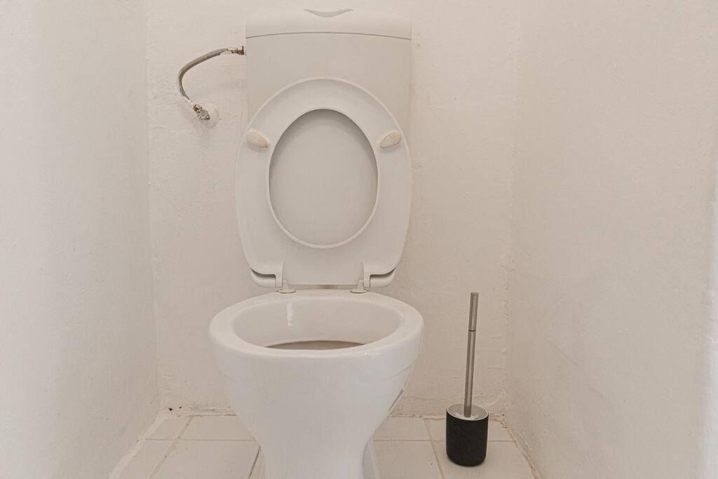 Easystay 2BR Apt. near AKH- Perfect for Longstays