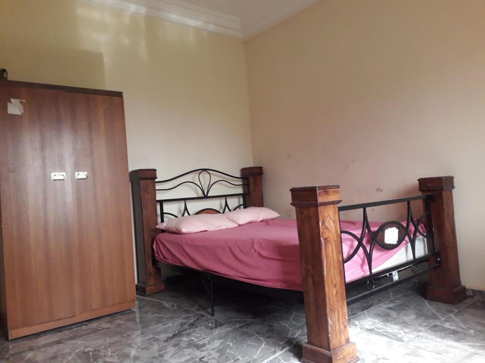 3 bedrooms first story apartment