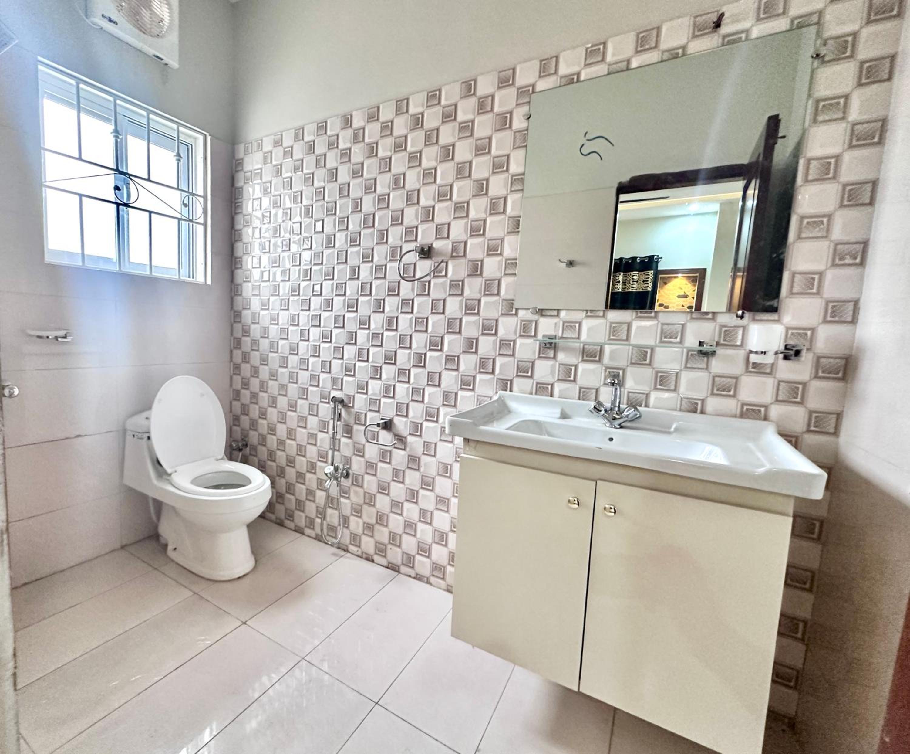Homely Guest House