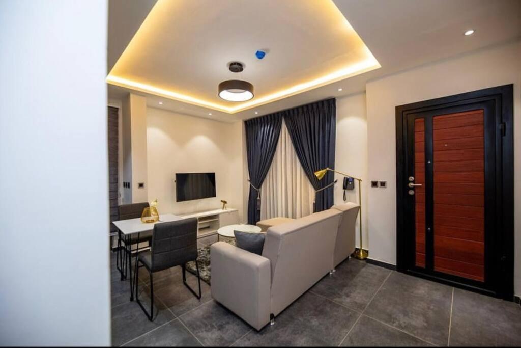 Luxury Style One Bed Apartment view 5