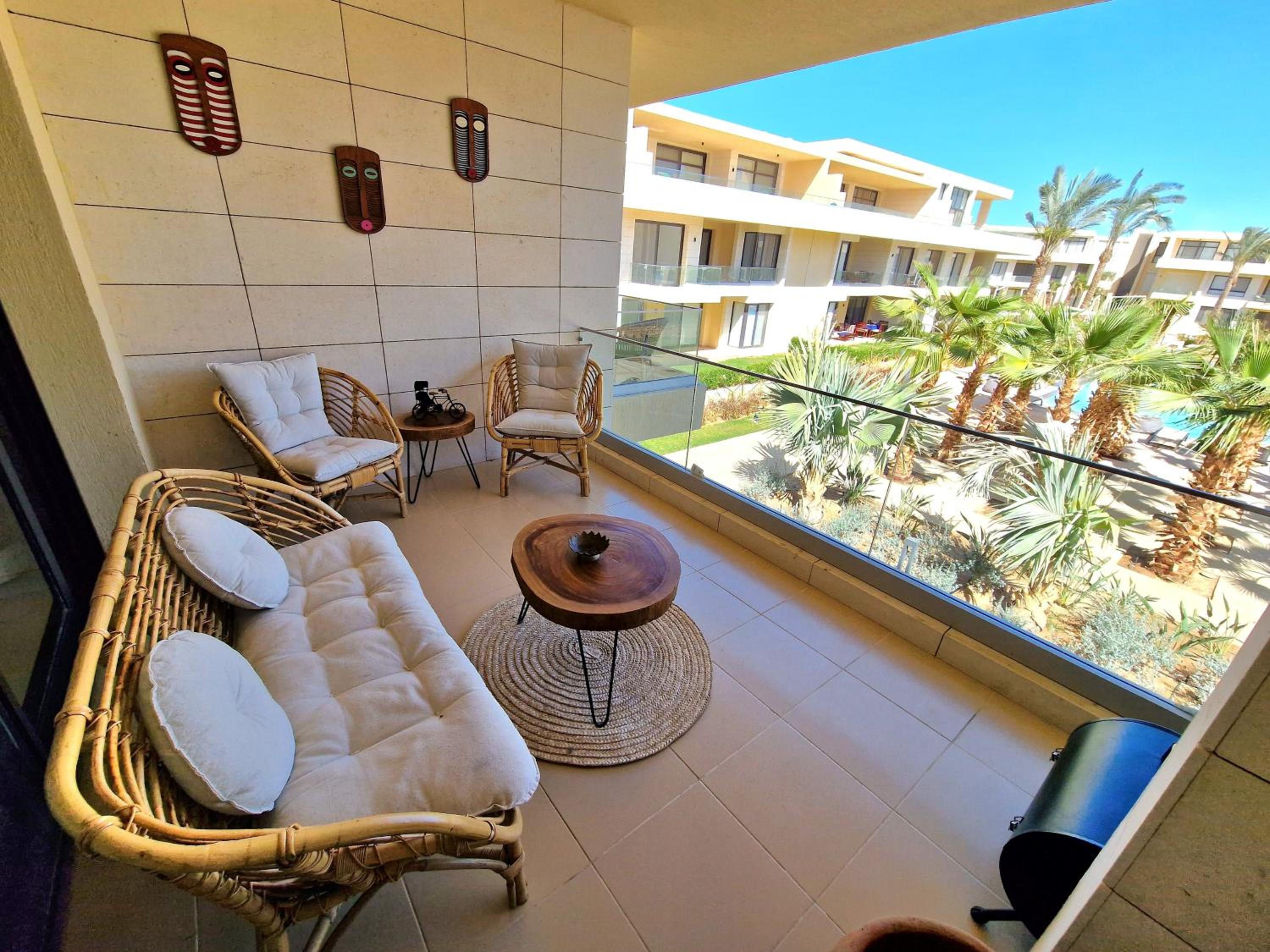 Spacious and stylish 2 BR unit in El Gouna view 4