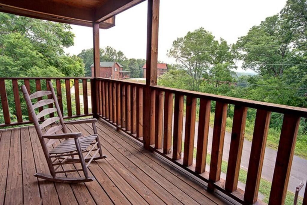 Large Cabin Perfect for families view 3