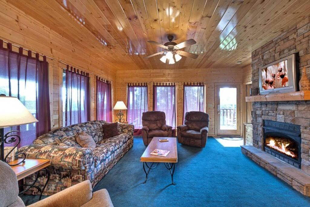 Large Cabin Perfect for families view 5
