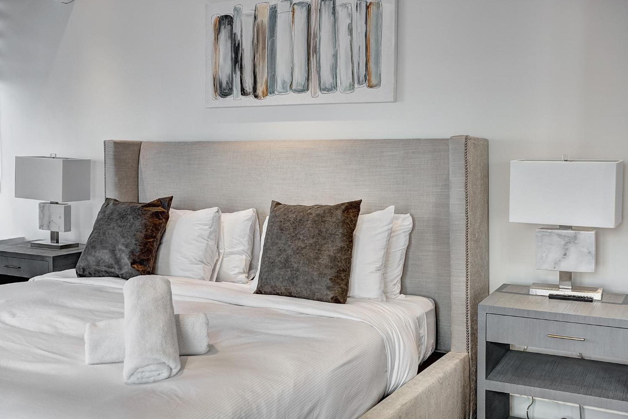 Saint Sulpice Lofts by Bakan - Old Montreal