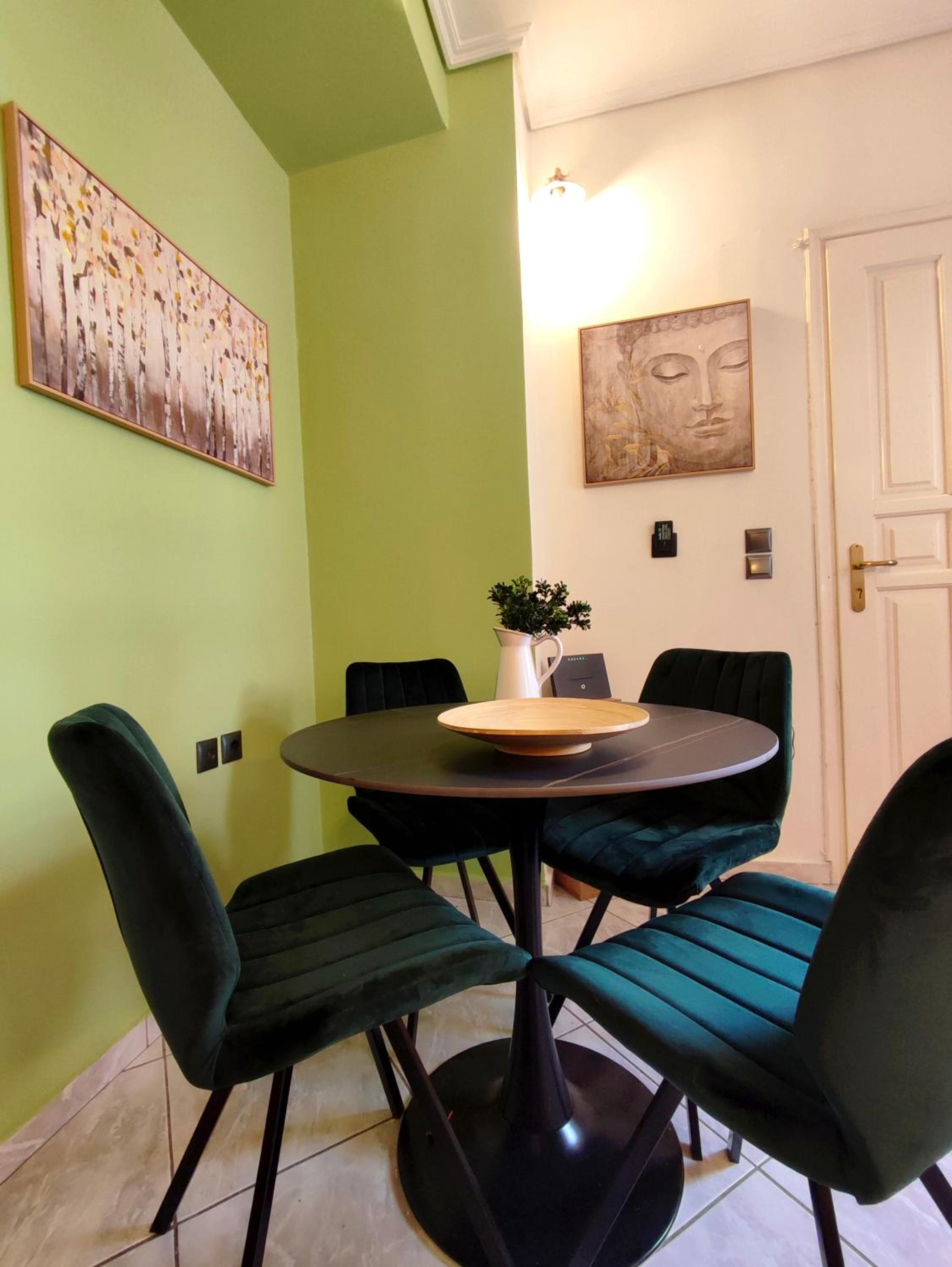 Elia Apartments