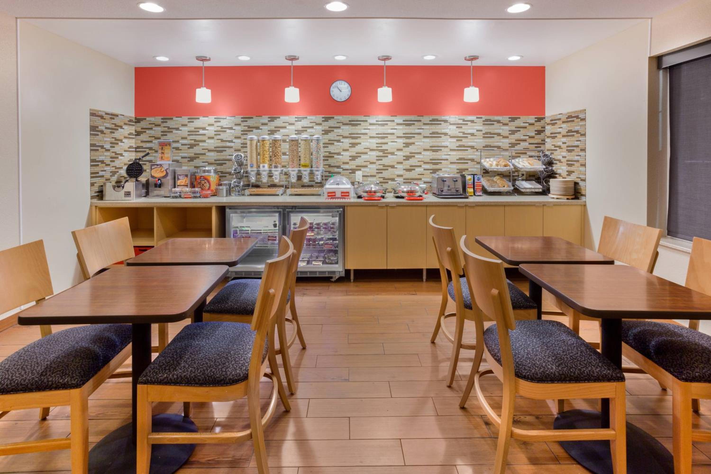 TownePlace Suites Minneapolis West/St. Louis Park - Property Image 9