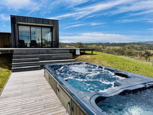 Spectacular Kangaroobie Cabin
