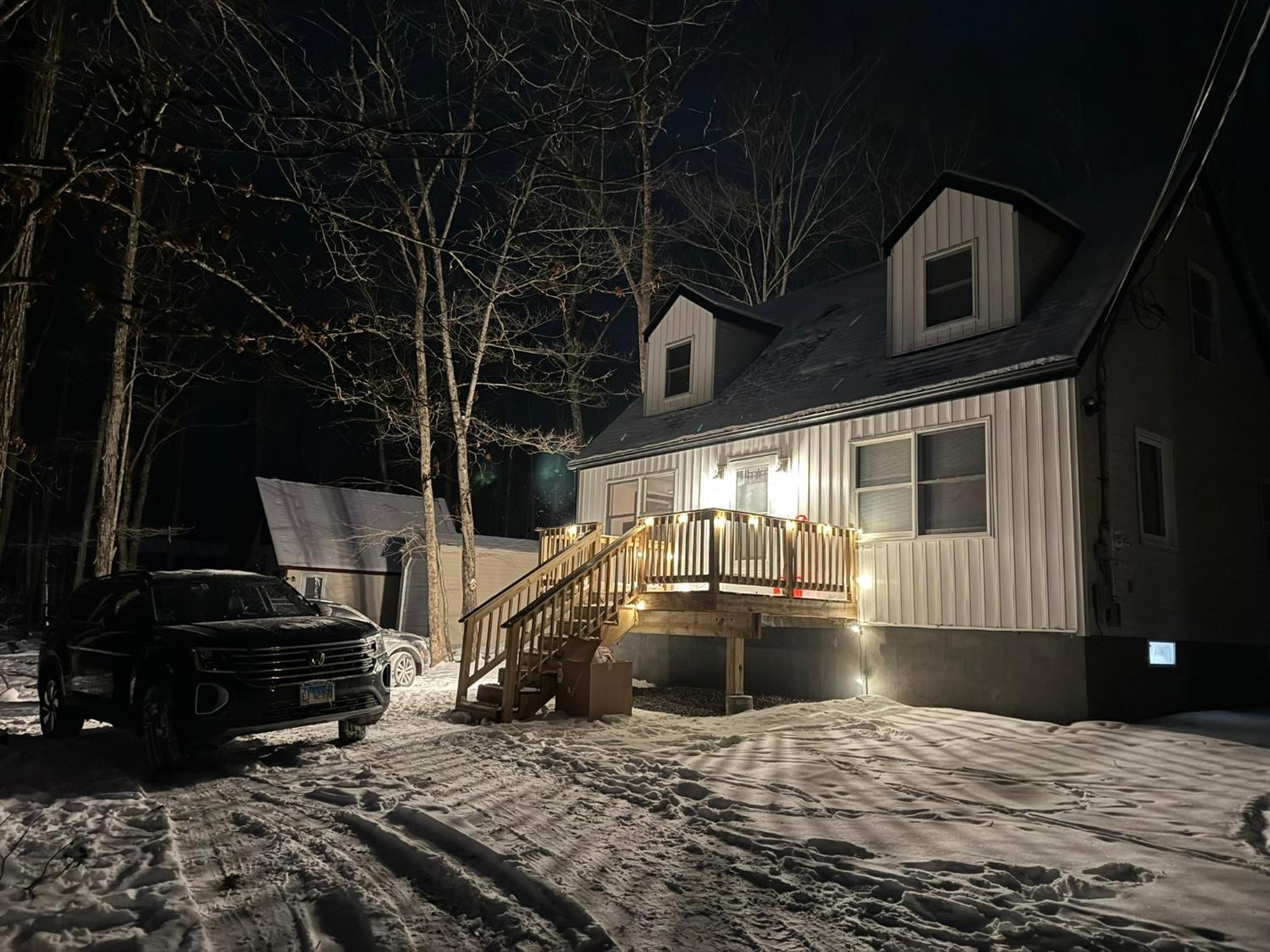 The Flying Dutchman Cottage in amenities filled Masthope community Ski Big Bear view 3