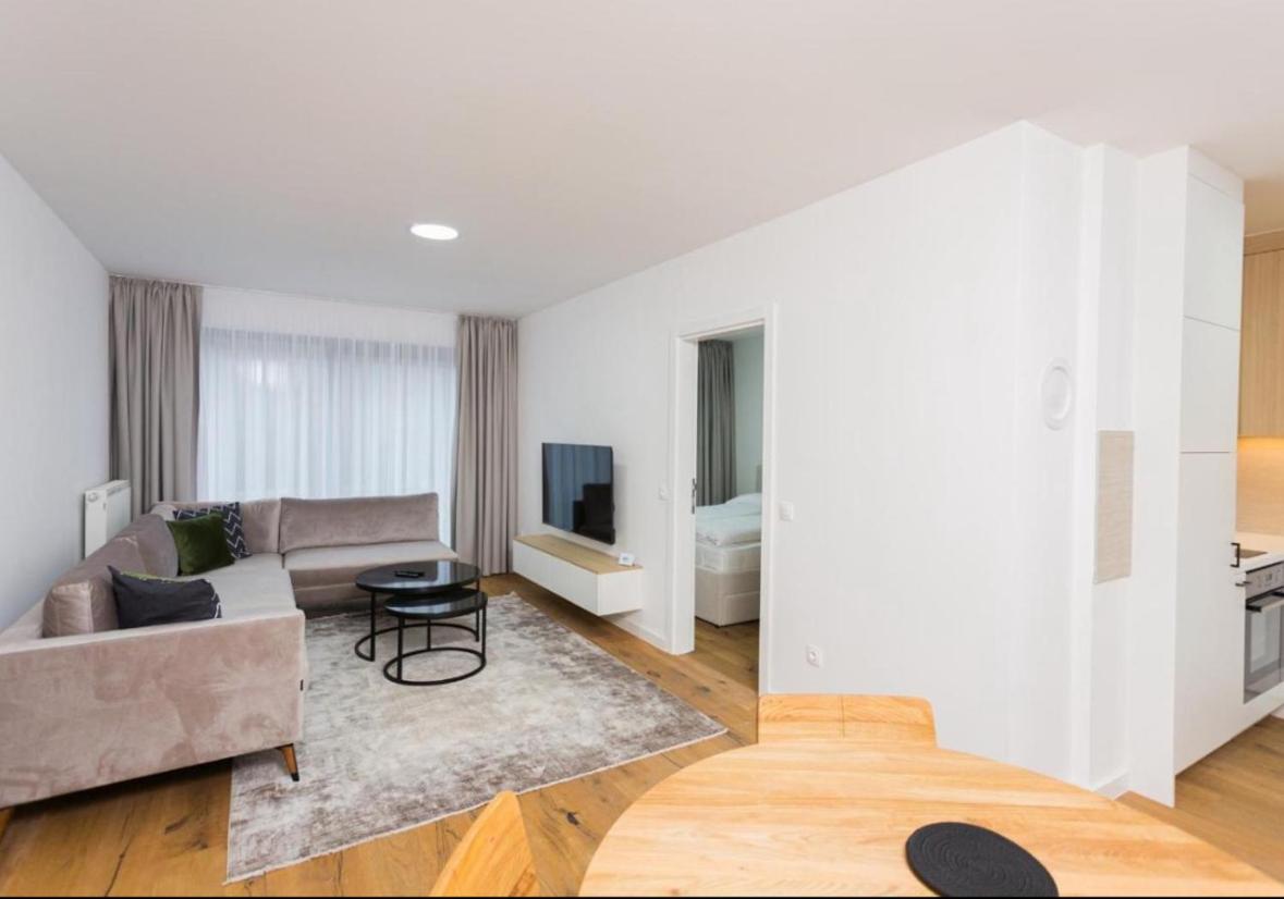 Deluxe Apartman Grey