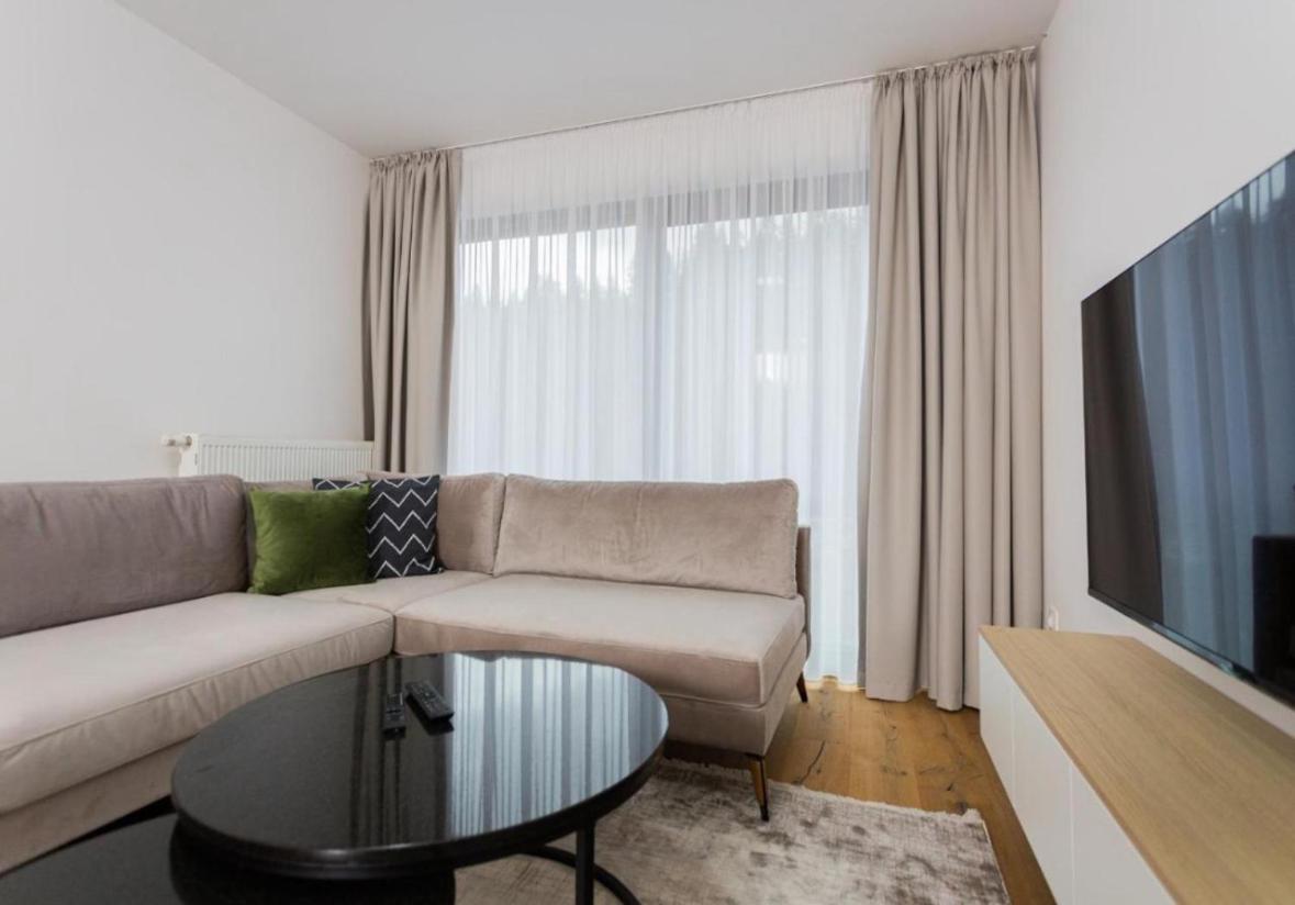 Deluxe Apartman Grey