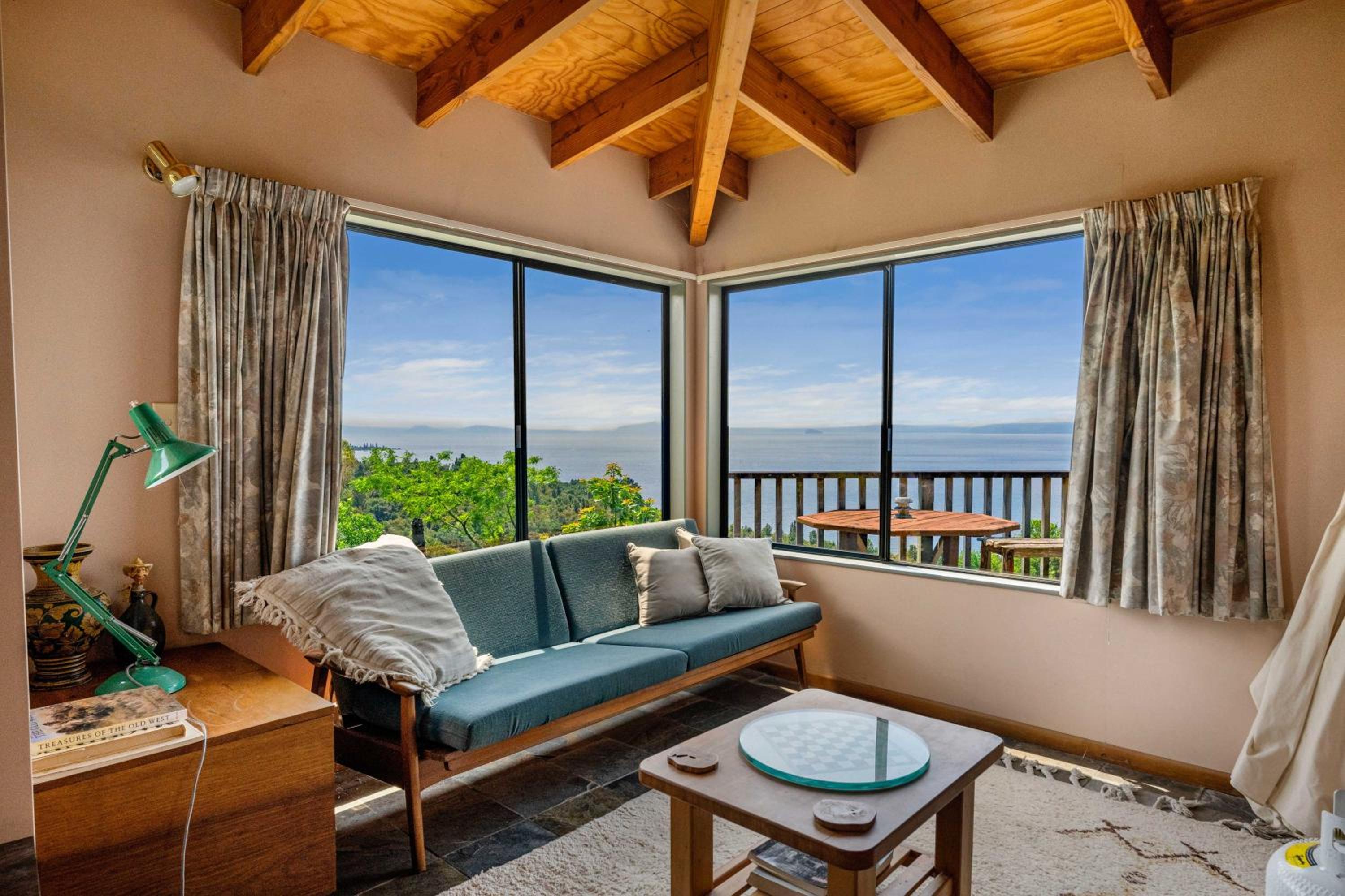 Pukawa Paradise - Pukawa Holiday Home view 4