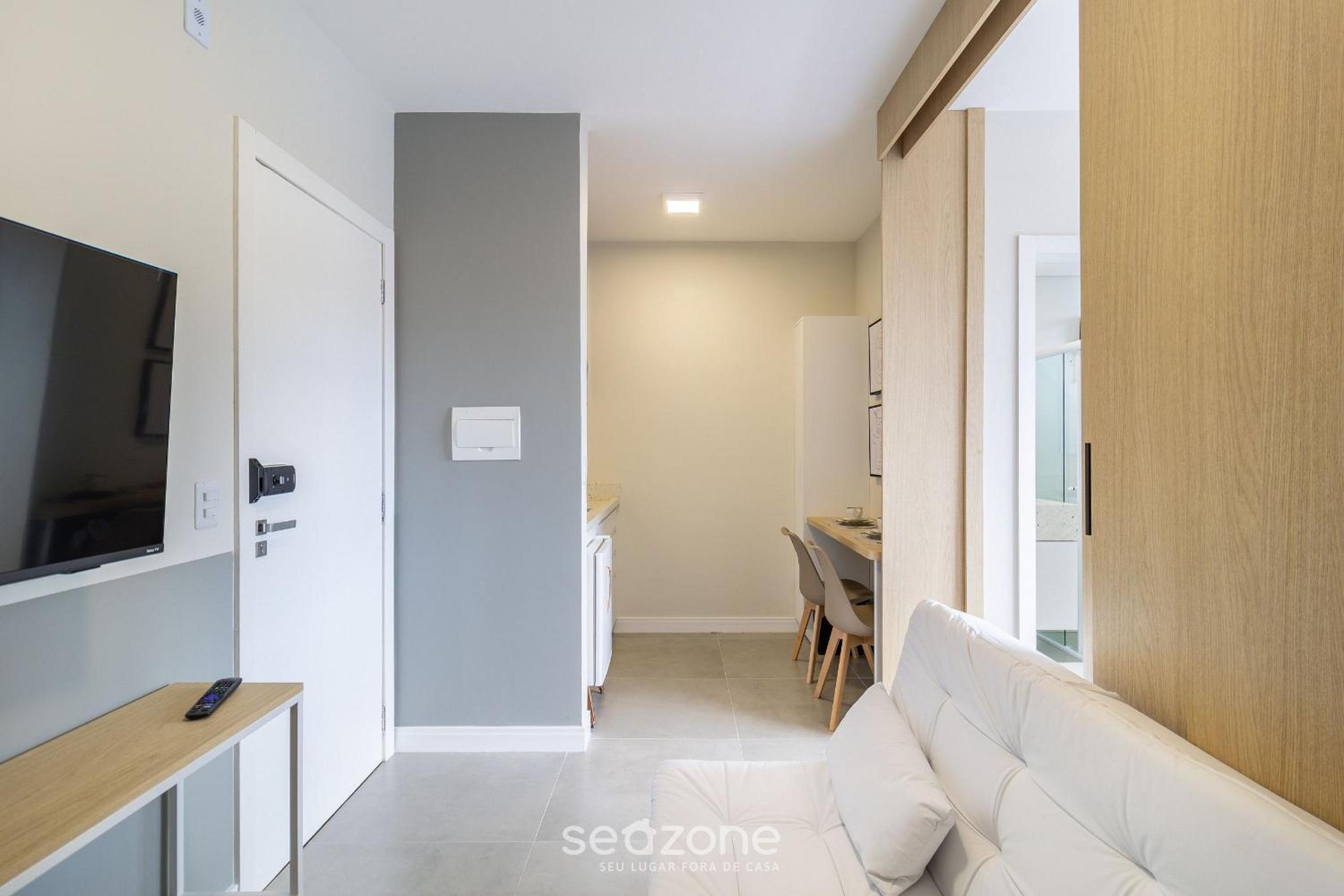 Comfortable apart with sea view in Floripa EVA704