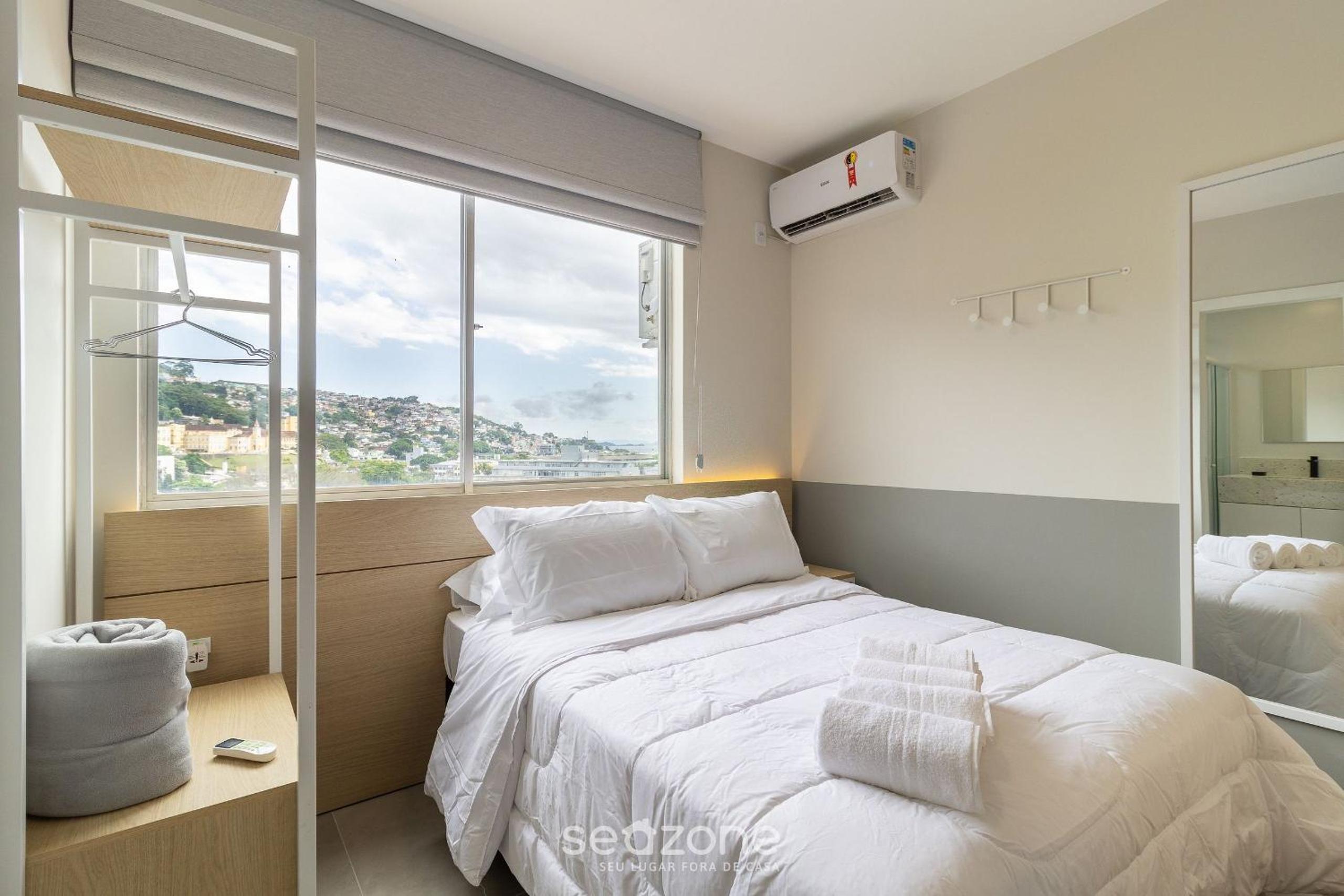 Comfortable apart with sea view in Floripa EVA704