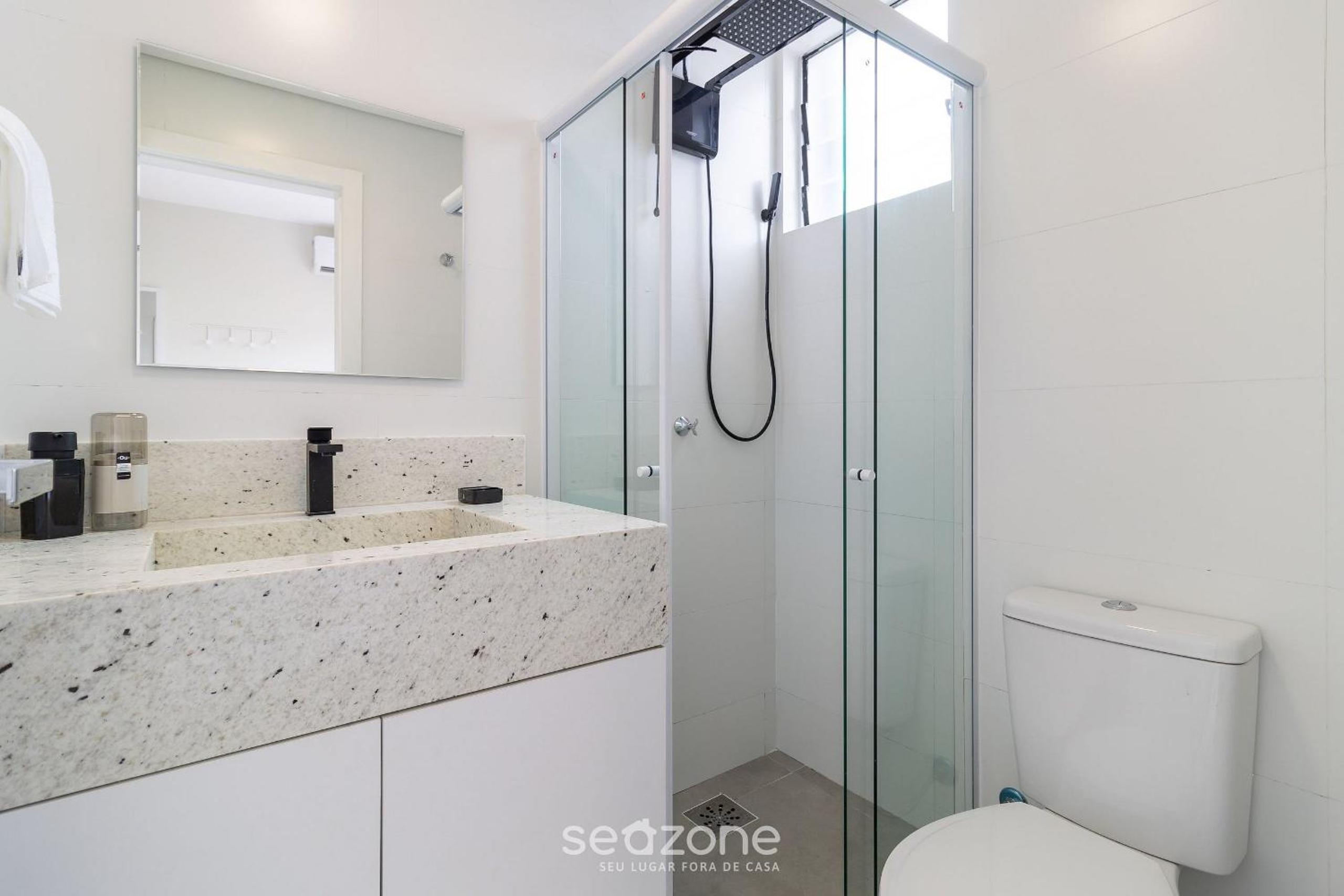 Comfortable apart with sea view in Floripa EVA704