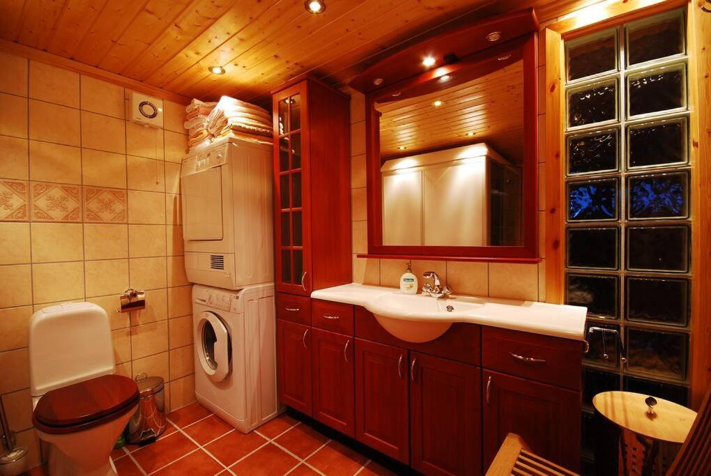 Rorbu Suite with sauna and steam. Henningsvær