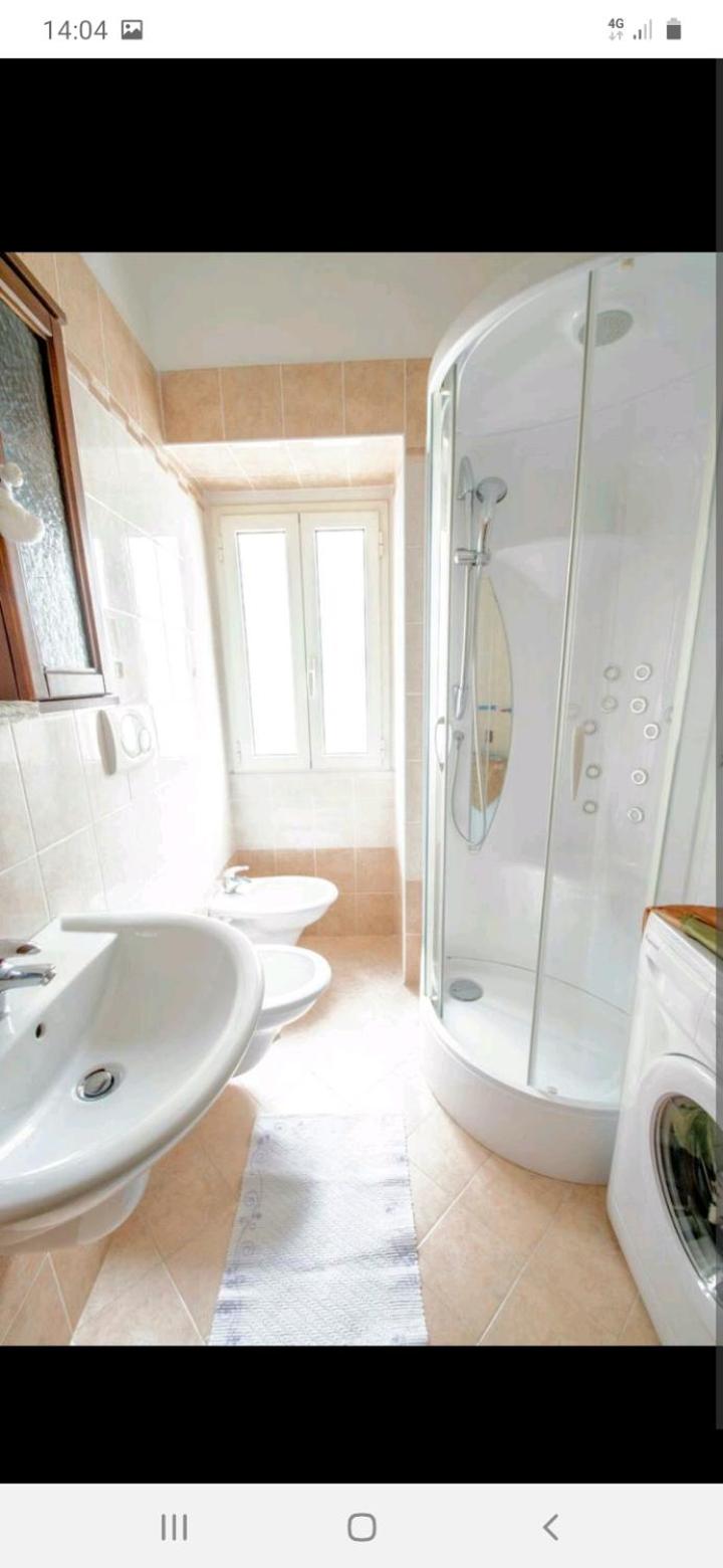 Casa matteo en Vieste — bathroom