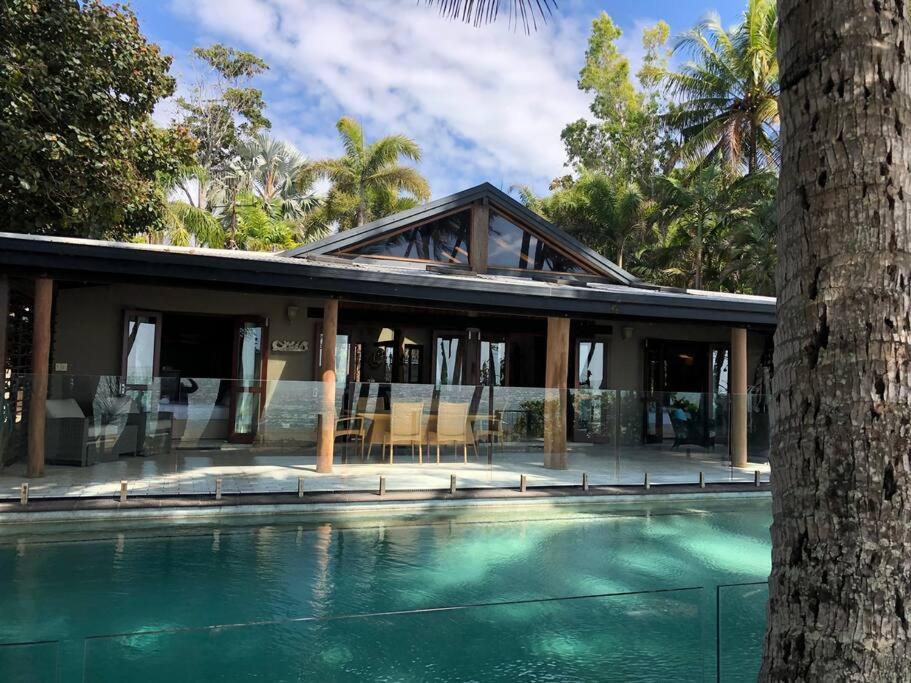 BALA Beach House on ABSOLUTE Beachfront