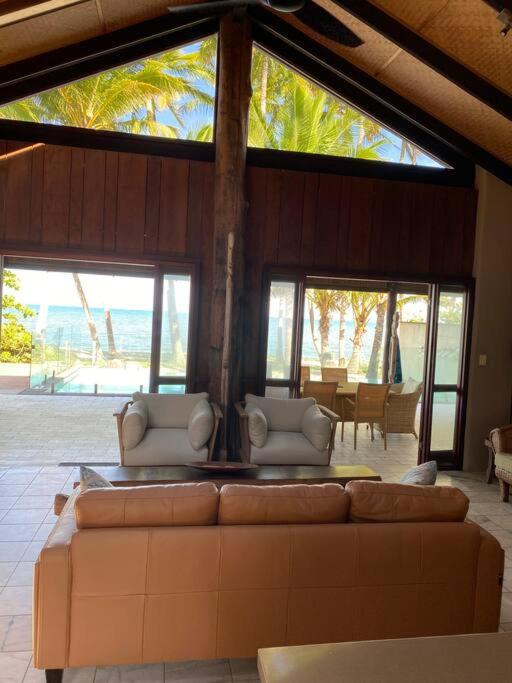 BALA Beach House on ABSOLUTE Beachfront