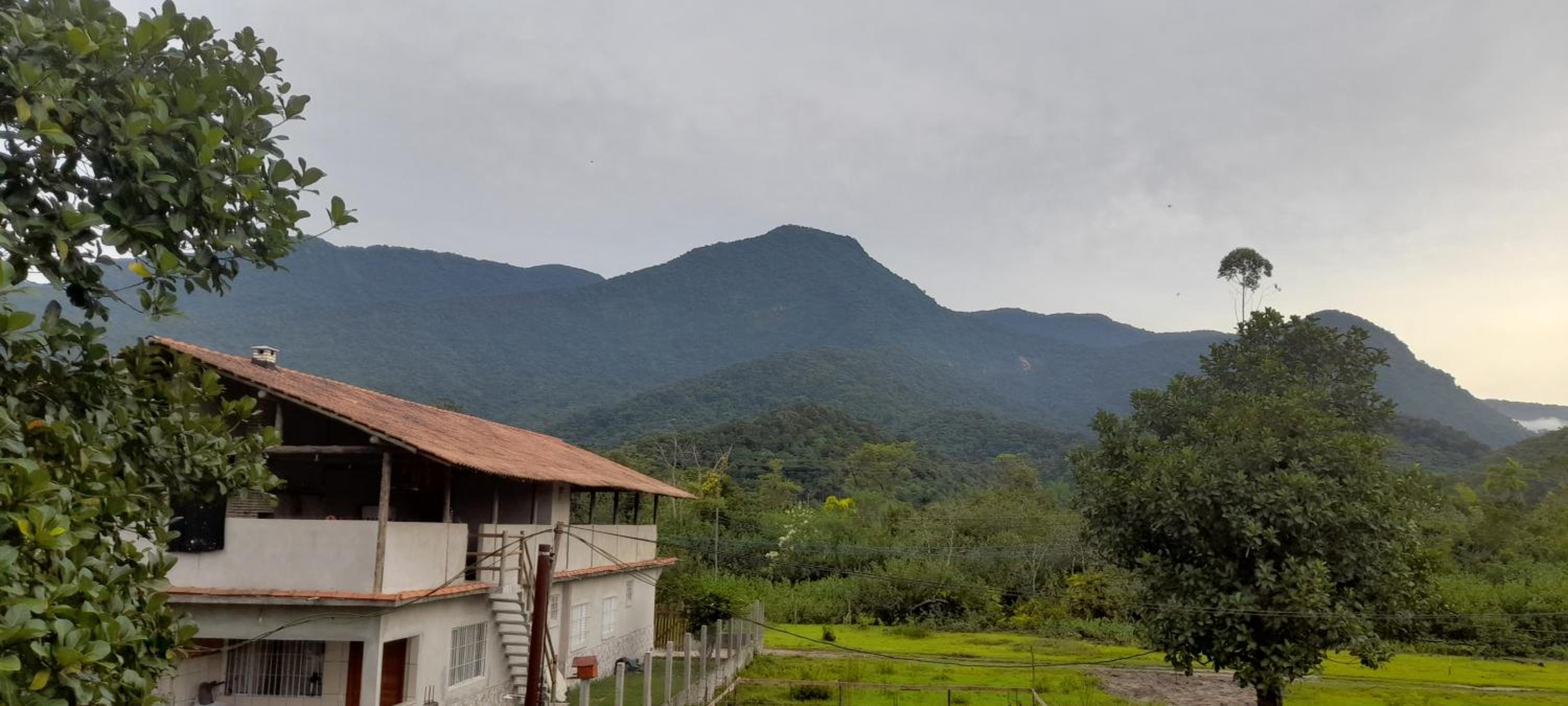 Casa em Paraty pé na areia de frente para o Mar