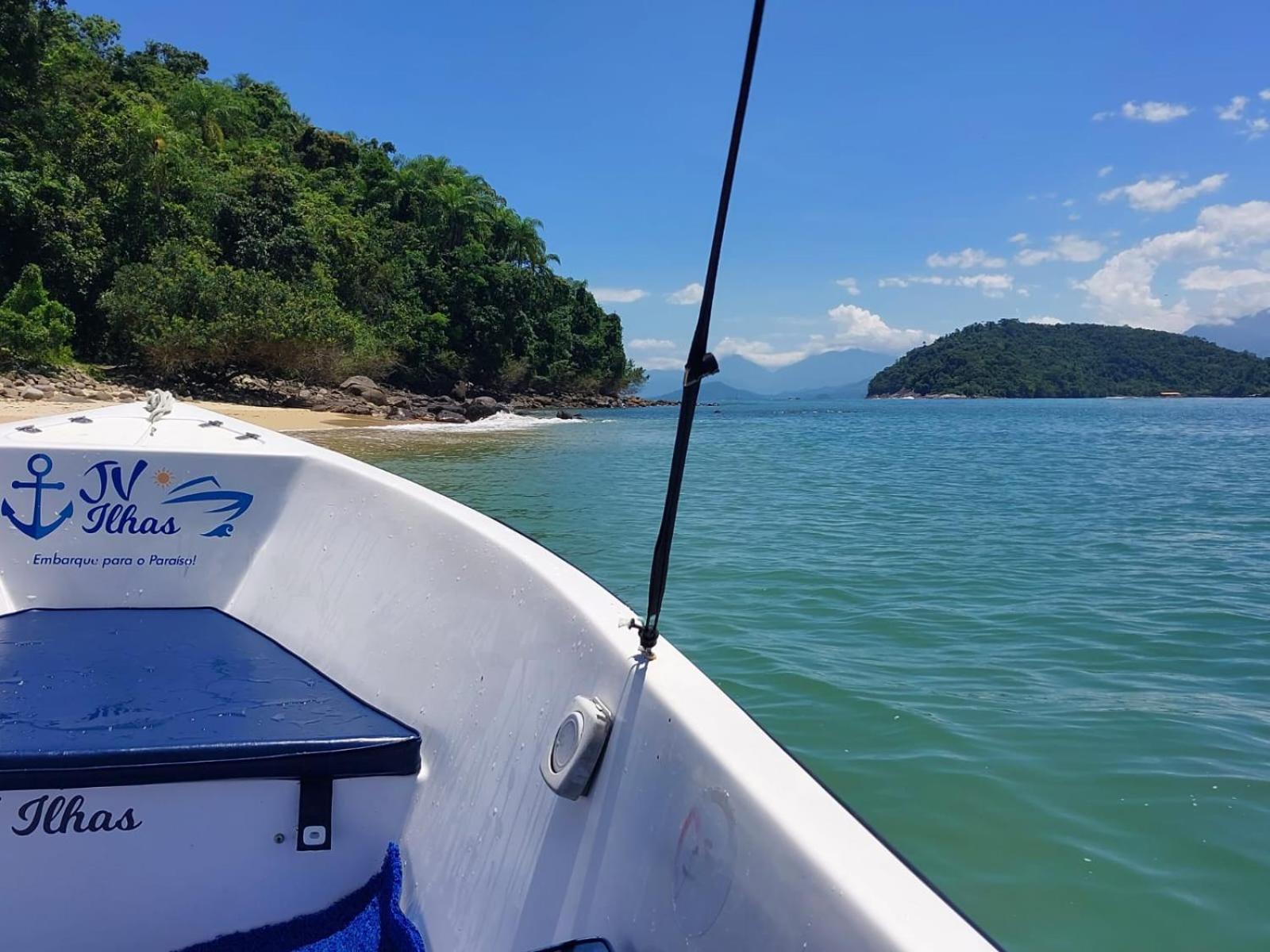 Casa em Paraty pé na areia de frente para o Mar