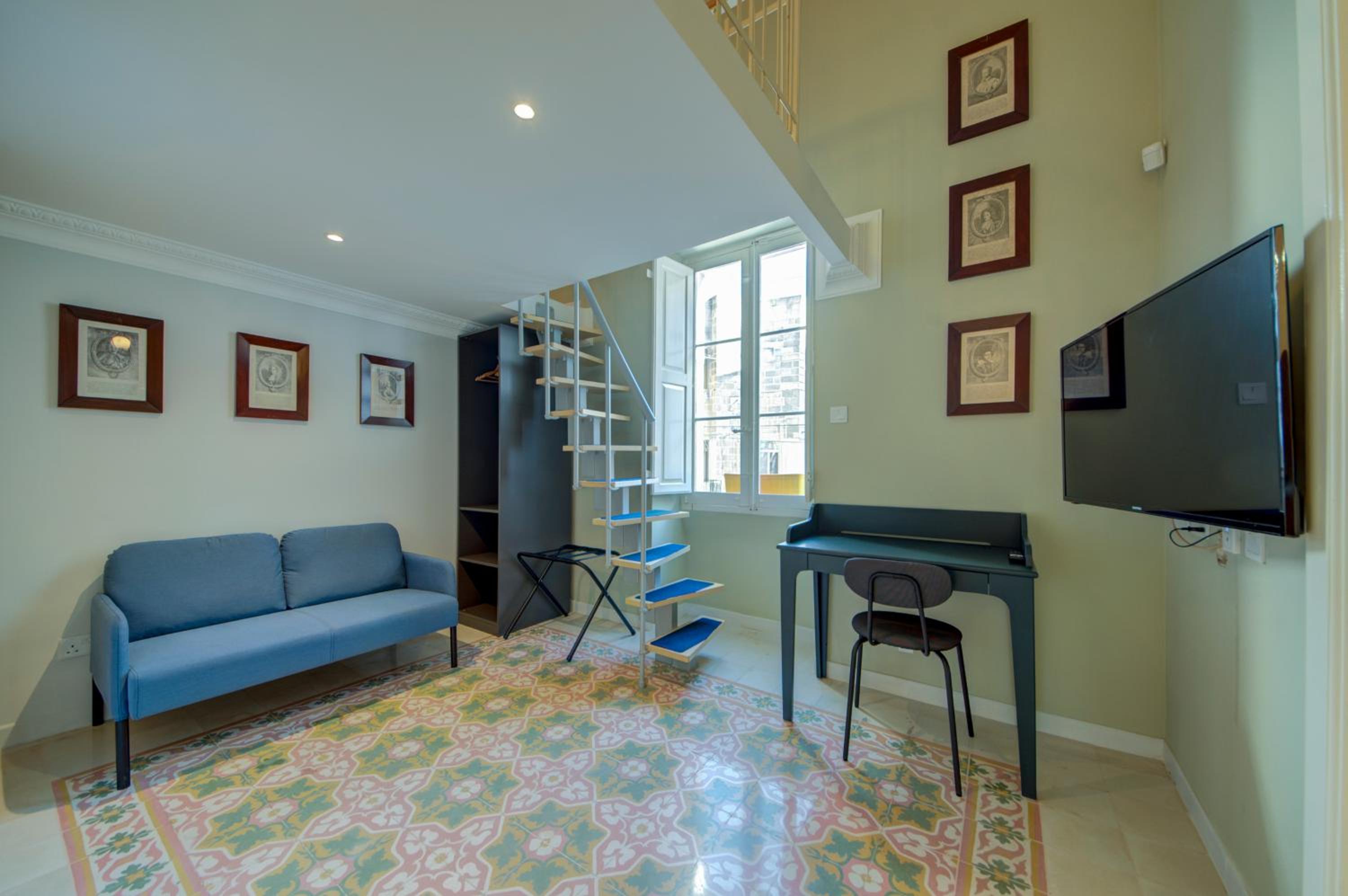 Casa Marie, Stay in a Traditional Corner Townhouse in the 3 cities, built in 1881 view 3