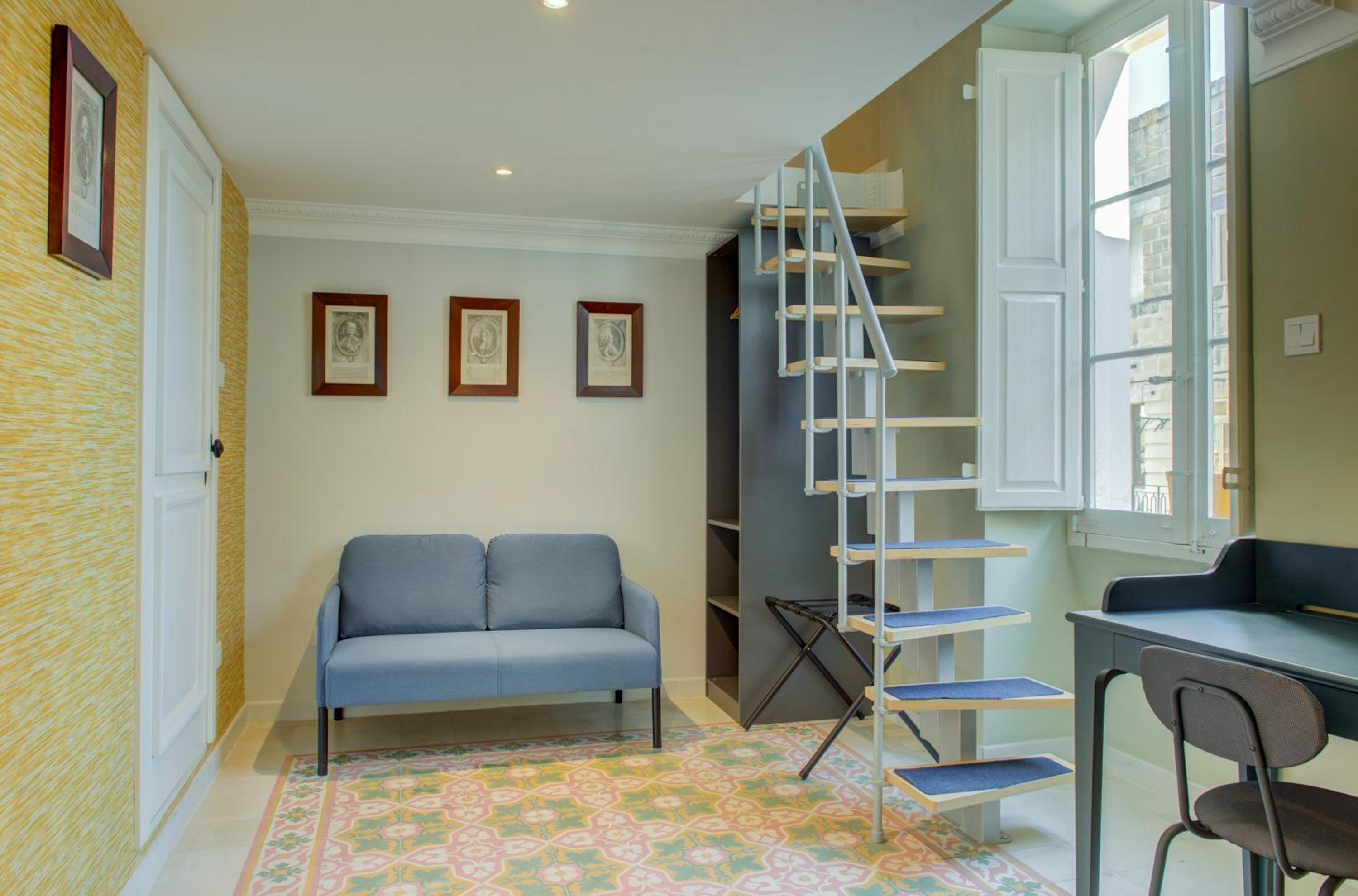 Casa Marie, Stay in a Traditional Corner Townhouse in the 3 cities, built in 1881 view 5