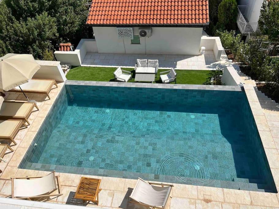 Villa Le View