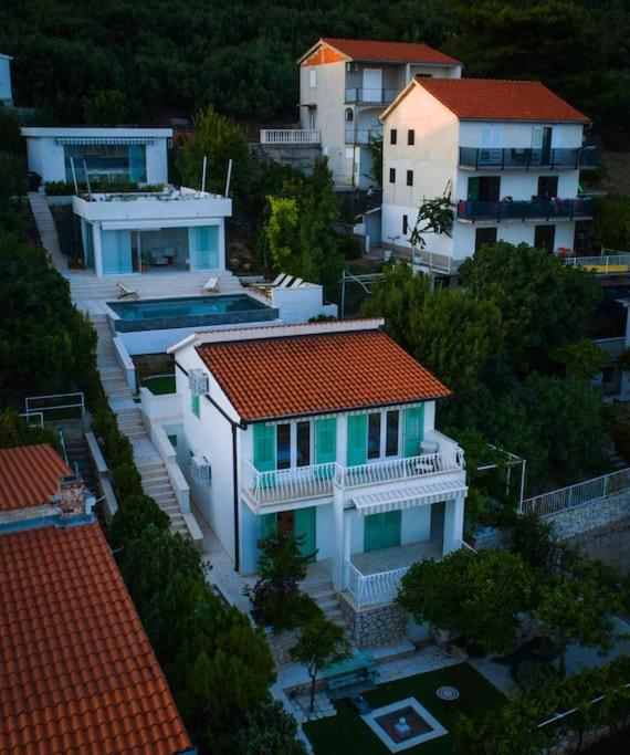 Villa Le View