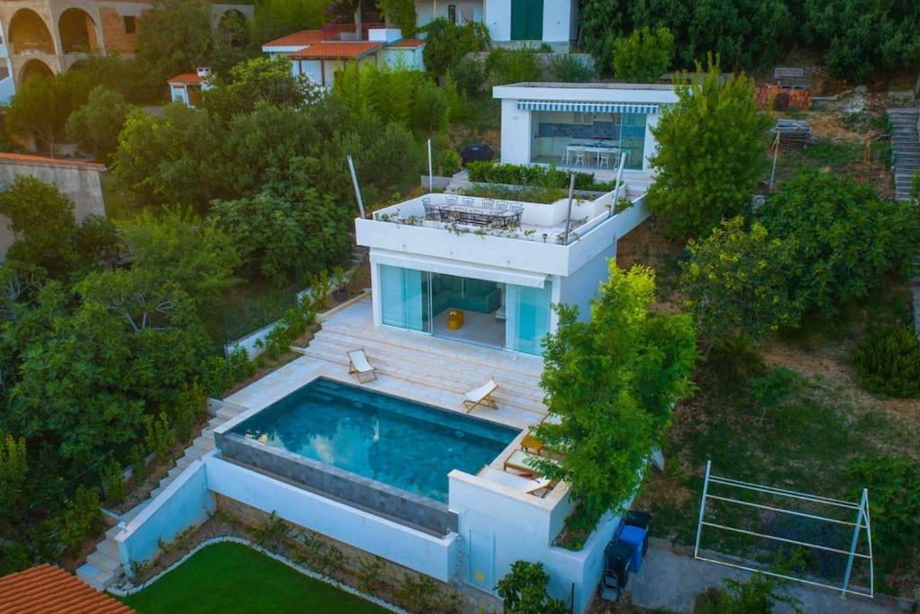Villa Le View