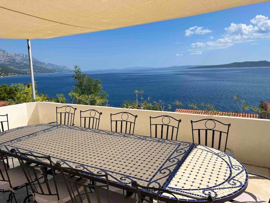 Villa Le View