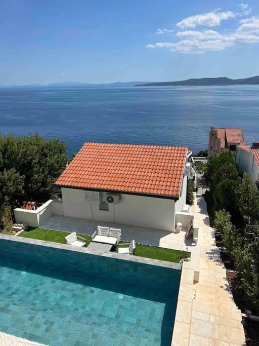 Villa Le View