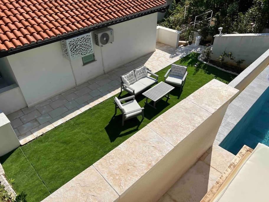 Villa Le View