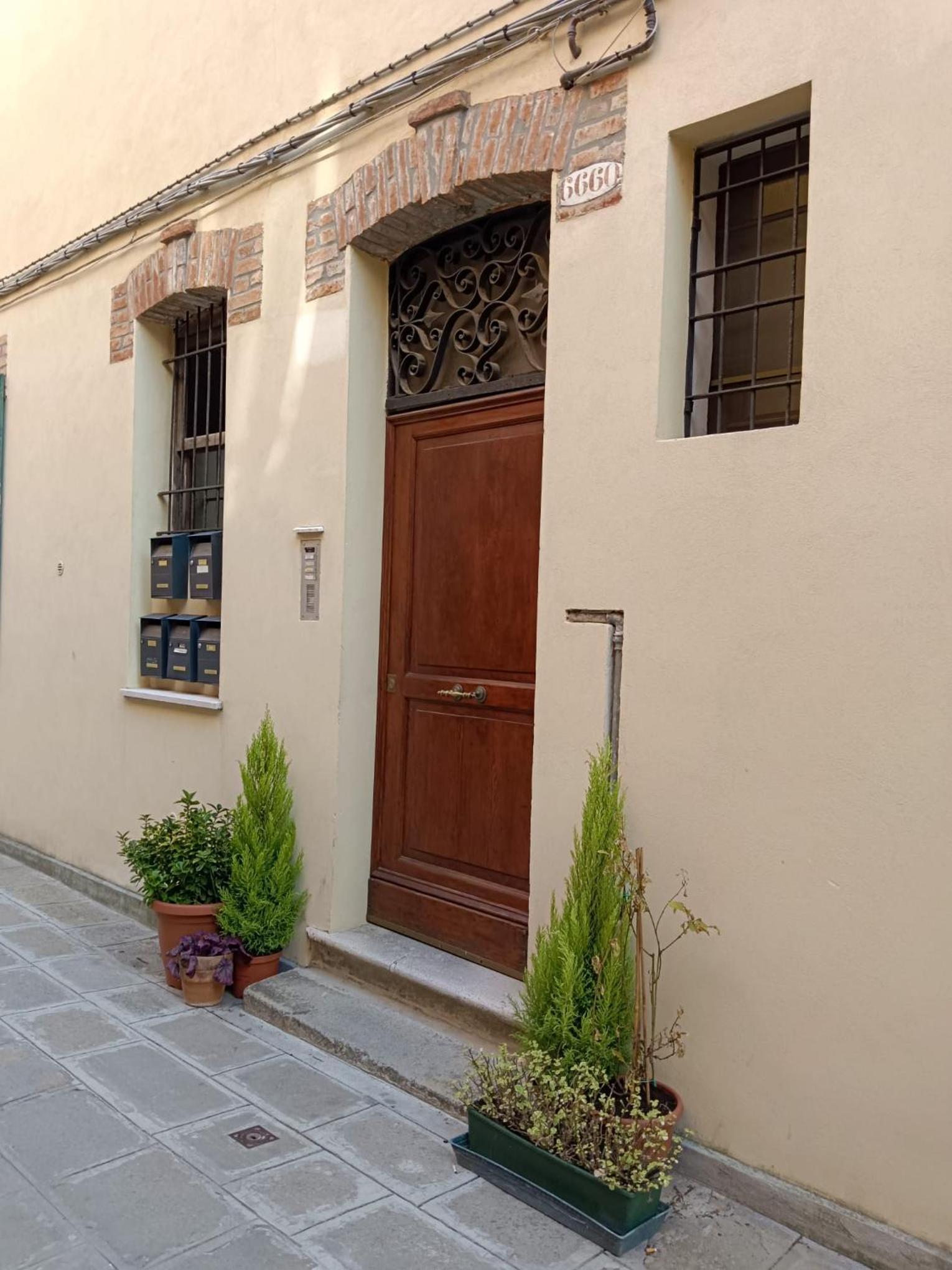 SARA S LUXURY HOME five minutes from Piazza San Marco