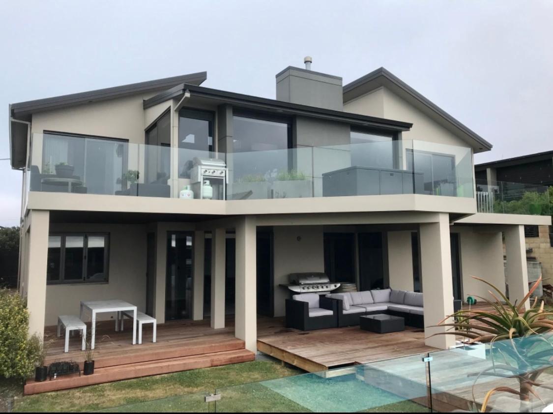 Sumner, Christchurch Luxury 2 Bdrm Ground Level Apt with Private Pool located on Scarborough Hill